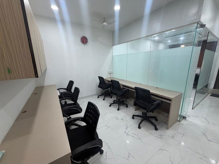 Team Area, netaji subhash place Commercial Office Space 690 Sq.Ft. In Netaji Subhash Place Delhi 10681341