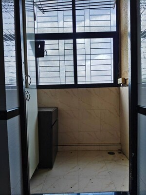 Room in 1 BHK Apartment at K Raheja Heights, Malad East – for Rent
