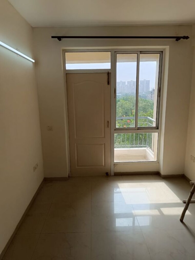 Room, bestech-park-view-residency 1 Bedroom 650 Sq.Ft. Apartment In Sector 3 Gurgaon 10681346
