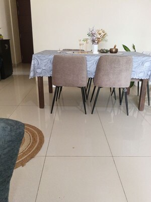  2 BHK Apartment at Yash Prestige, Malad West – for Rent