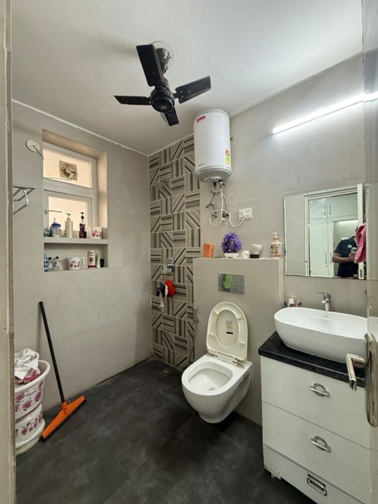 Bathroom, m2k-aura 3 Bedroom 2200 Sq.Ft. Builder Floor In Sector 47 Gurgaon 10681361