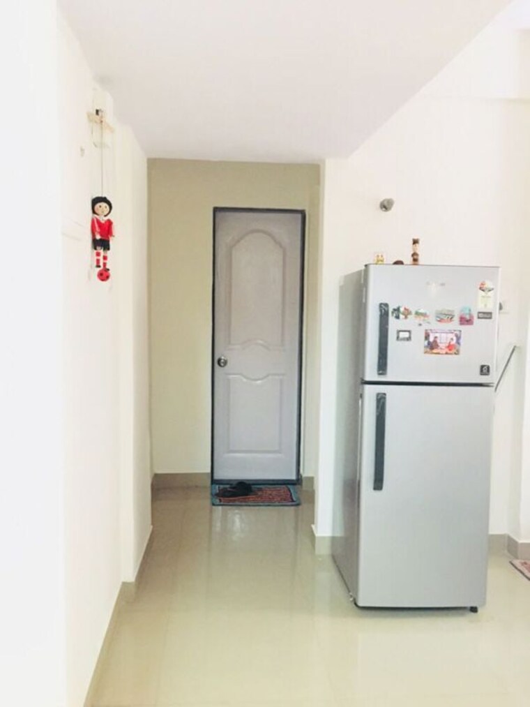 Entrance, lokhandwala complex 1 Bedroom 500 Sq.Ft. Apartment In Lokhandwala Complex Mumbai 10681370