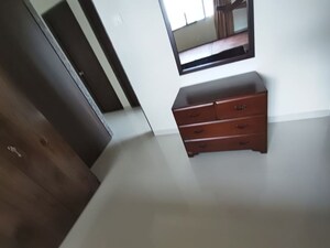 Furnished Amenities in 2 BHK Apartment at Versova – for Rent