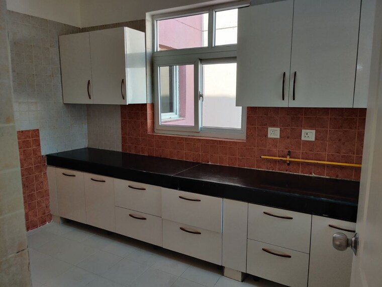 Kitchen, orchid-petals 3 Bedroom 1805 Sq.Ft. Apartment In Sector 49 Gurgaon 10681386