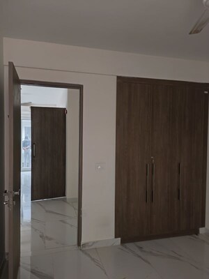 Room in 3 BHK Apartment at M3M Soulitude, Sector 89 – for Rent