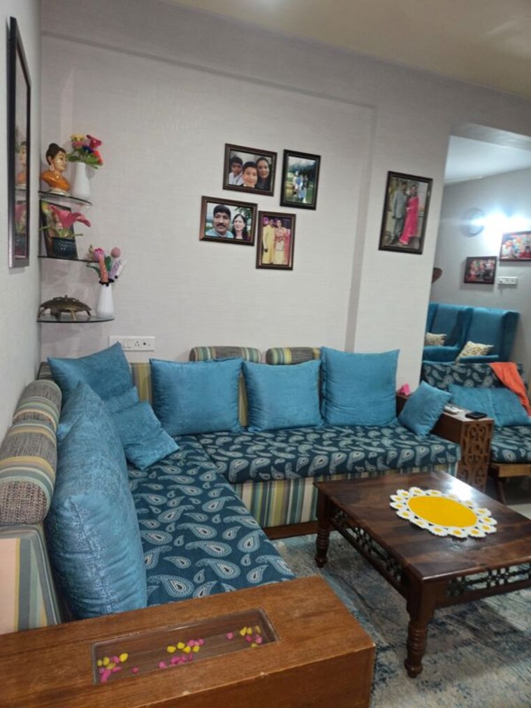 Living Room, g-k-daffodils-housing-society 3 Bedroom 1255 Sq.Ft. Apartment In Pimple Saudagar Pune 10681416