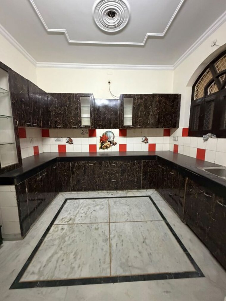 Kitchen, sector 15 3 Bedroom 2300 Sq.Ft. Builder Floor In Sector 15 Gurgaon 10681412