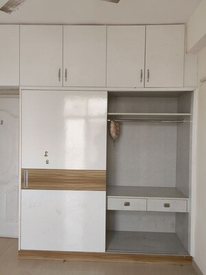 Furnished Amenities in 2 BHK Apartment at Shree Vardhman Mantra, Sector 67 – for Rent