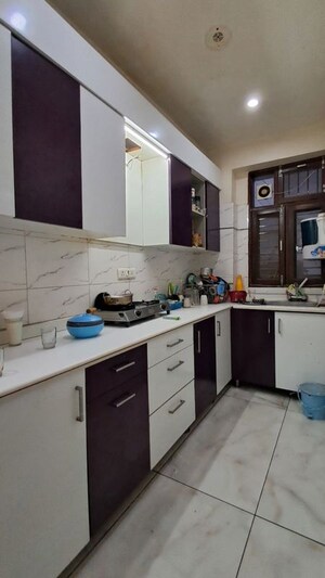 Kitchen in 3 BHK Builder Floor at Sector 31 – for Rent