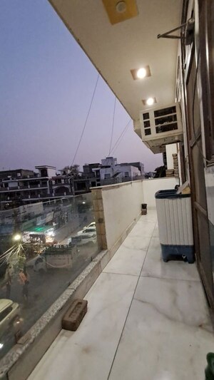Balcony in 3 BHK Builder Floor at Sector 31 – for Rent