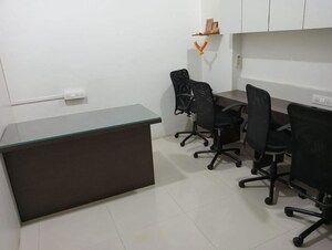  Office Space For Rent in Express Zone, Malad East
