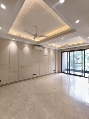 Room in 3 BHK Builder Floor at Kalkaji – for Sale
