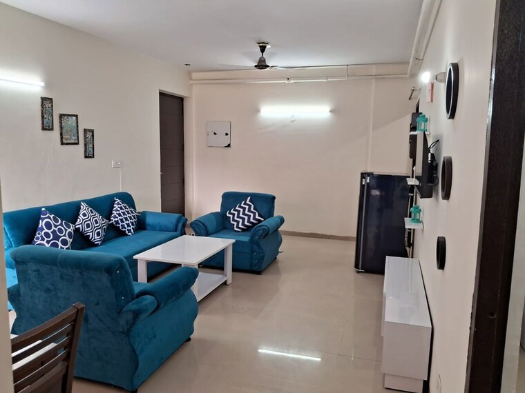 Team Area, paras-tierea 2 Bedroom 825 Sq.Ft. Apartment In Sector 137 Noida 10681443