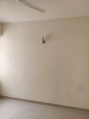 Room in 2 BHK Apartment at Shree Vardhman Mantra, Sector 67 – for Rent