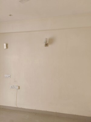 Furnished Amenities in 2 BHK Apartment at Shree Vardhman Mantra, Sector 67 – for Rent