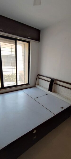 Room in 3 BHK Apartment at Meadows Mystique, Wagholi – for Rent