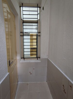 Room in 2 BHK Builder Floor at Hsr Layout – for Rent