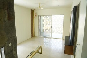 Room in 5 BHK Villa at Gold Fish Zresta, Kokapet – for Rent