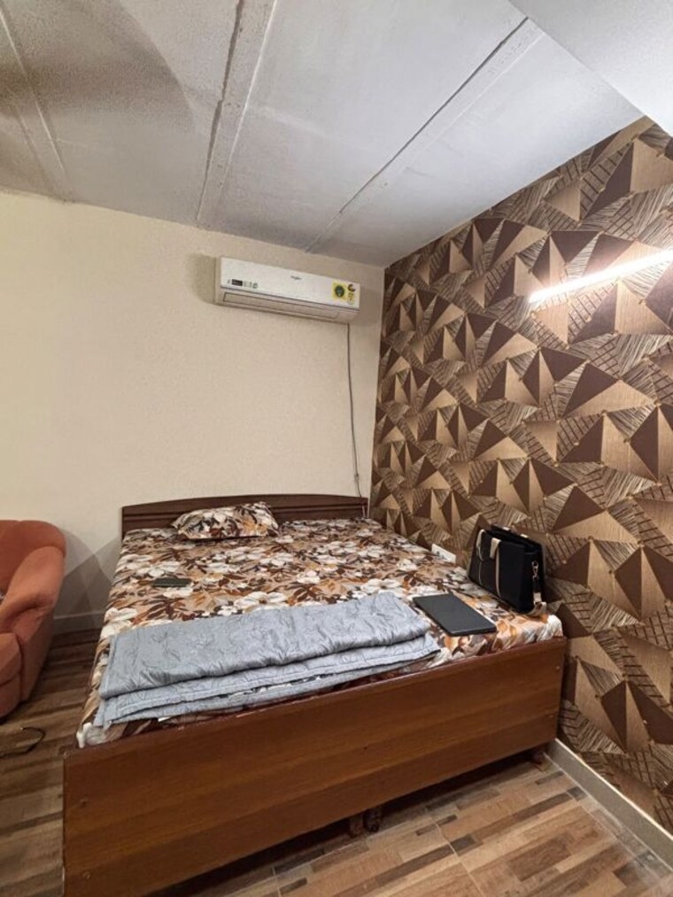 Bedroom, ss-100 1 RK 500 Sq.Ft. Independent House In Sector 49 Gurgaon 10681497