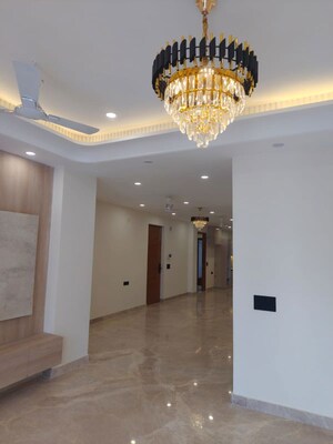 Building Lobby in 4 BHK Builder Floor at Sector 55 – for Rent