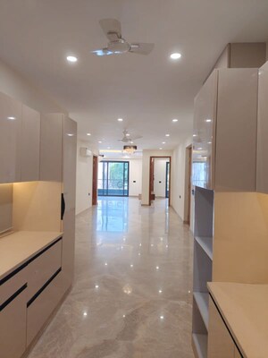 Building Lobby in 4 BHK Builder Floor at Sector 55 – for Rent