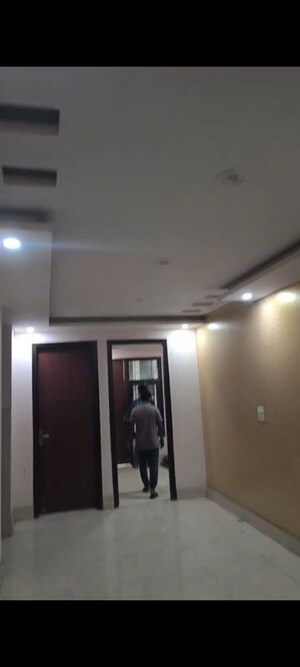 Room in 3 BHK Builder Floor at Maan Heights, Gaur City 1 – for Rent