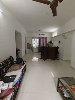 2 BHK Apartment For Rent in Viva Hallmark