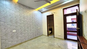 Room in 3 BHK Builder Floor at Pir Machalla – for Sale
