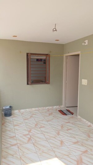Room in 4 BHK Independent House at Satellite – for Sale