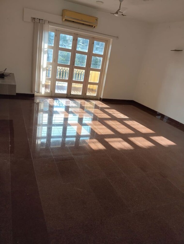 Room, santacruz west 3 Bedroom 1500 Sq.Ft. Apartment In Santacruz West Mumbai 10681515