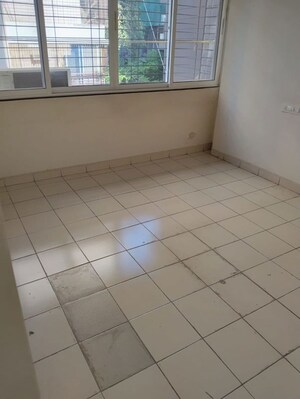 Room in 3 BHK Apartment at Santacruz West – for Rent