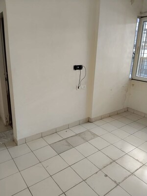 Room in 3 BHK Apartment at Santacruz West – for Rent