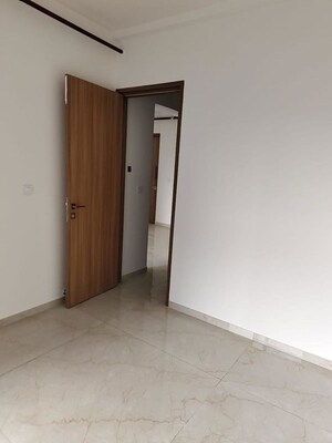 Room in 1 BHK Apartment at Godrej Urban Park, Chandivali – for Sale