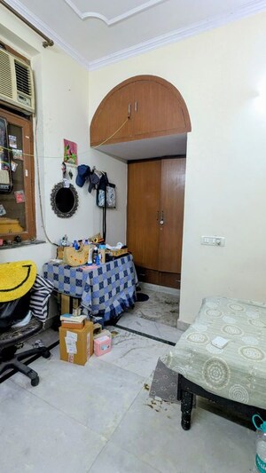1 RK Independent House For Rent in Sector 52