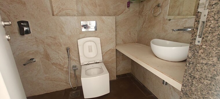 Bathroom, kanakia-silicon-valley 2 Bedroom 820 Sq.Ft. Apartment In Powai Mumbai 10681535