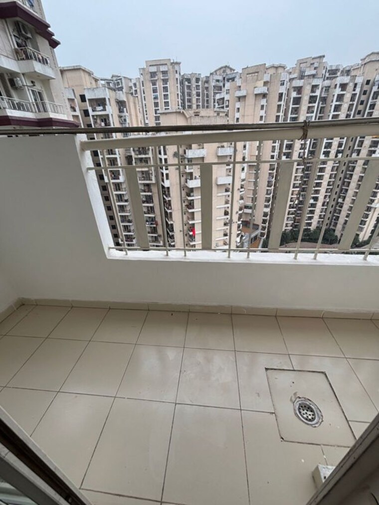 Balcony, samridhi-grand-avenue 2 Bedroom 980 Sq.Ft. Apartment In Tech Zone 4 Greater Noida Greater Noida 10681551