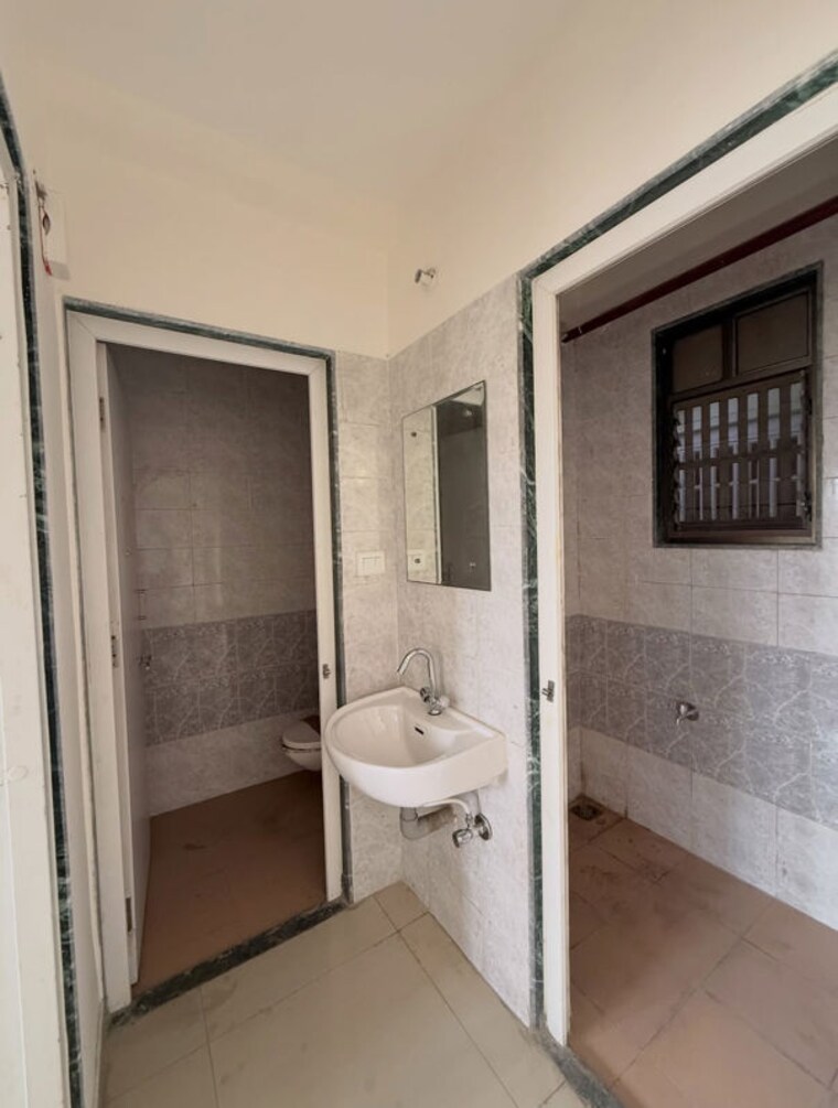 Bathroom, radius-uptown-chembur 1 Bedroom 450 Sq.Ft. Apartment In Chembur Mumbai 10681566