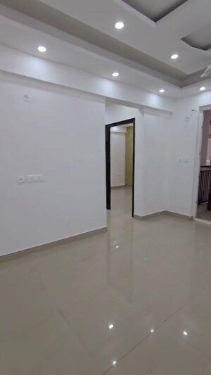 Room in 2.5 BHK Apartment at Ratan Pearls, Sector 16 Greater Noida – for Sale