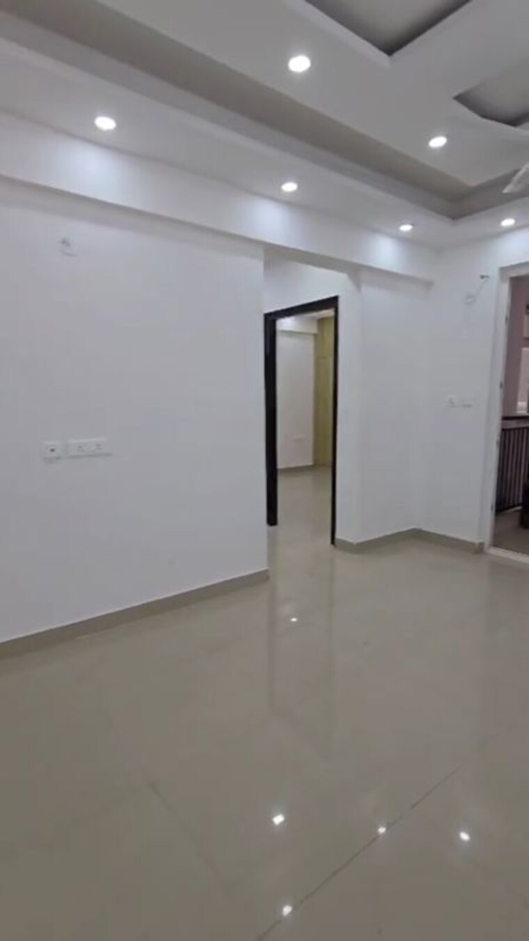 Room, ratan-pearls 2.5 Bedroom 1189 Sq.Ft. Apartment In Sector 16 Greater Noida Greater Noida 10681575