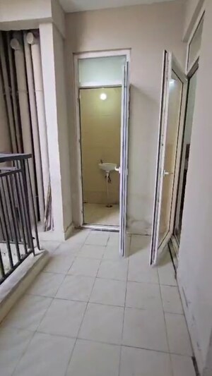 Building Lobby in 2.5 BHK Apartment at Ratan Pearls, Sector 16 Greater Noida – for Sale