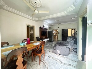 Team Area in  Showroom at Sabarmati – for Sale
