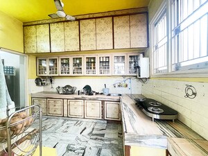 Kitchen in  Showroom at Sabarmati – for Sale