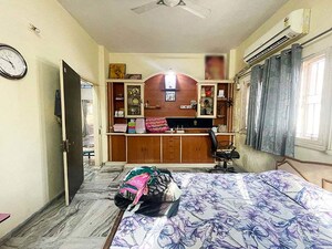 Bedroom in  Showroom at Sabarmati – for Sale