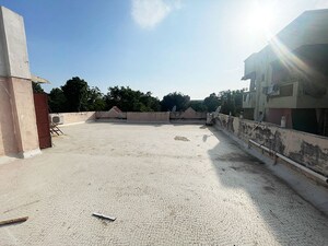 Parking in  Showroom at Sabarmati – for Sale