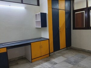 Room in 2 BHK Builder Floor at Kailash Hills – for Rent