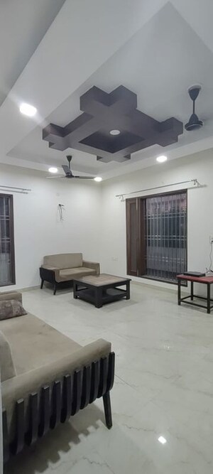 Dining Room in 5 BHK Builder Floor at Ashoka Enclave Faridabad, Sector 34 – for Rent