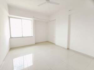 Room in 3 BHK Apartment at 38 Park Majestique, Undri – for Rent