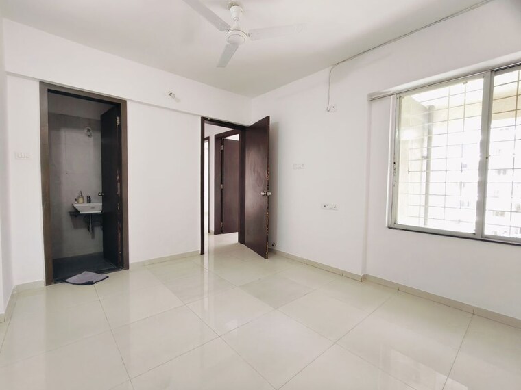 Room, 38-park-majestique 3 Bedroom 13000 Sq.Ft. Apartment In Undri Pune 10681626