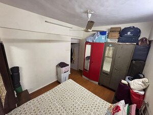 Room in 1.5 BHK Apartment at Nagnath CHS, Andheri West – for Rent