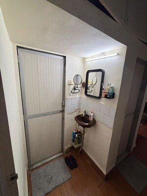 Bathroom in 1.5 BHK Apartment at Nagnath CHS, Andheri West – for Rent